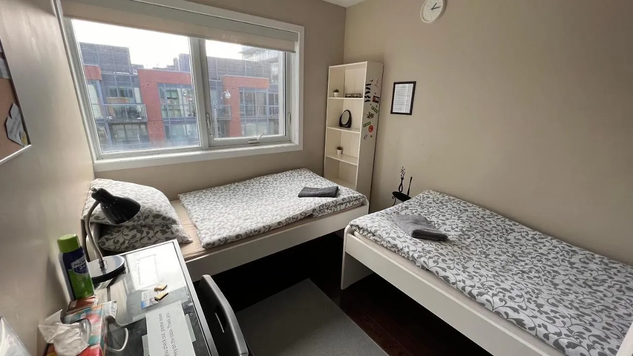 Home In Downtown Toronto Guest house